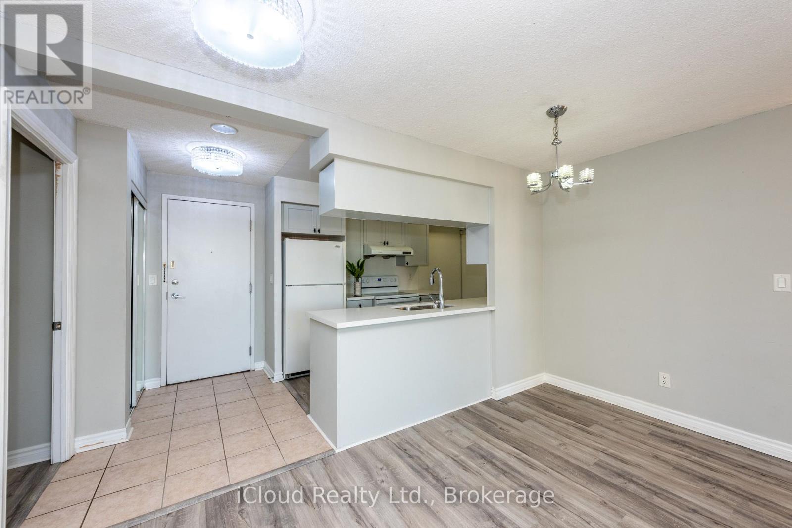 2521 - 3888 Duke Of York Boulevard Property Photo 40
