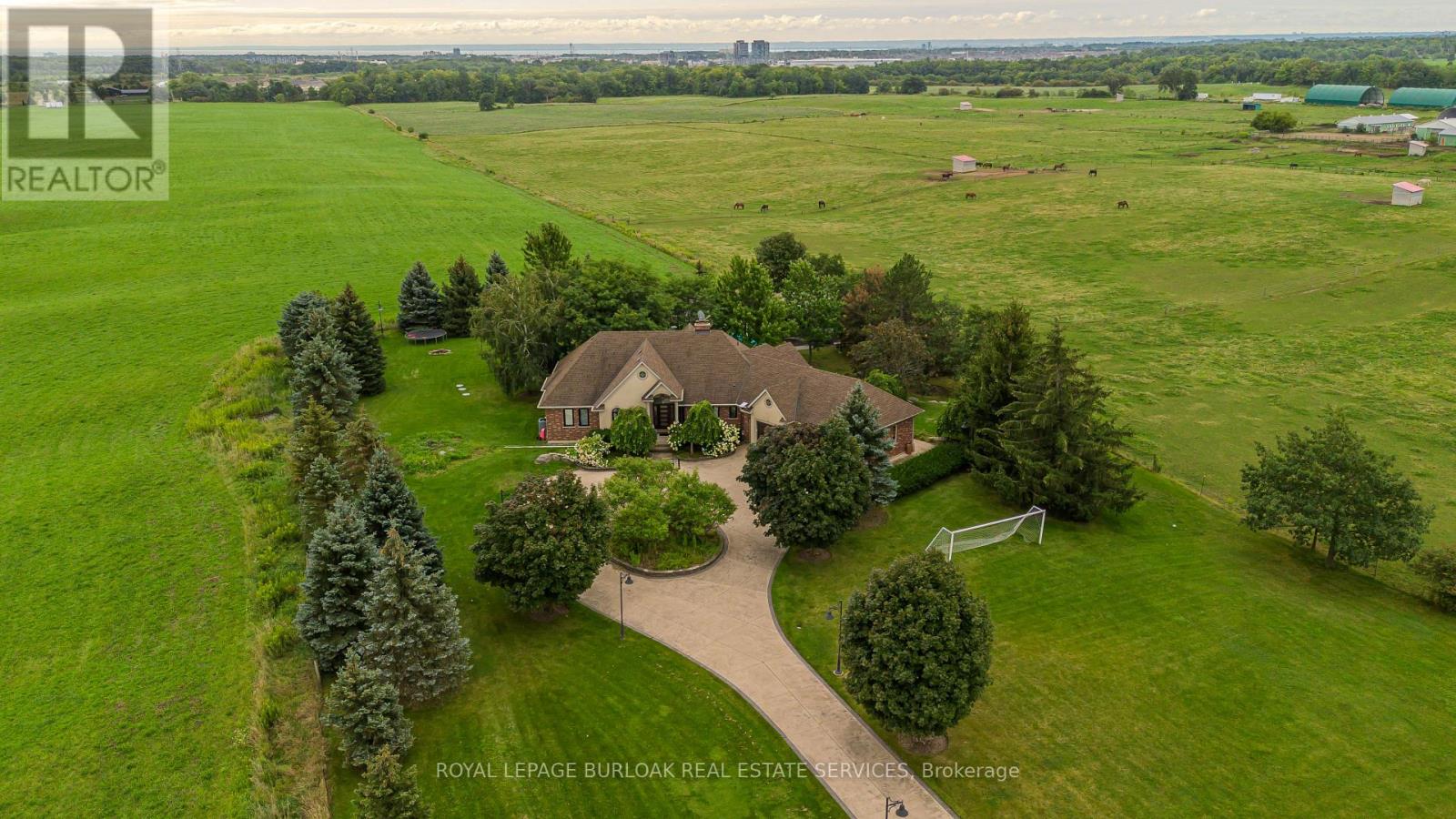 5200 2 Side Road Property Photo 1