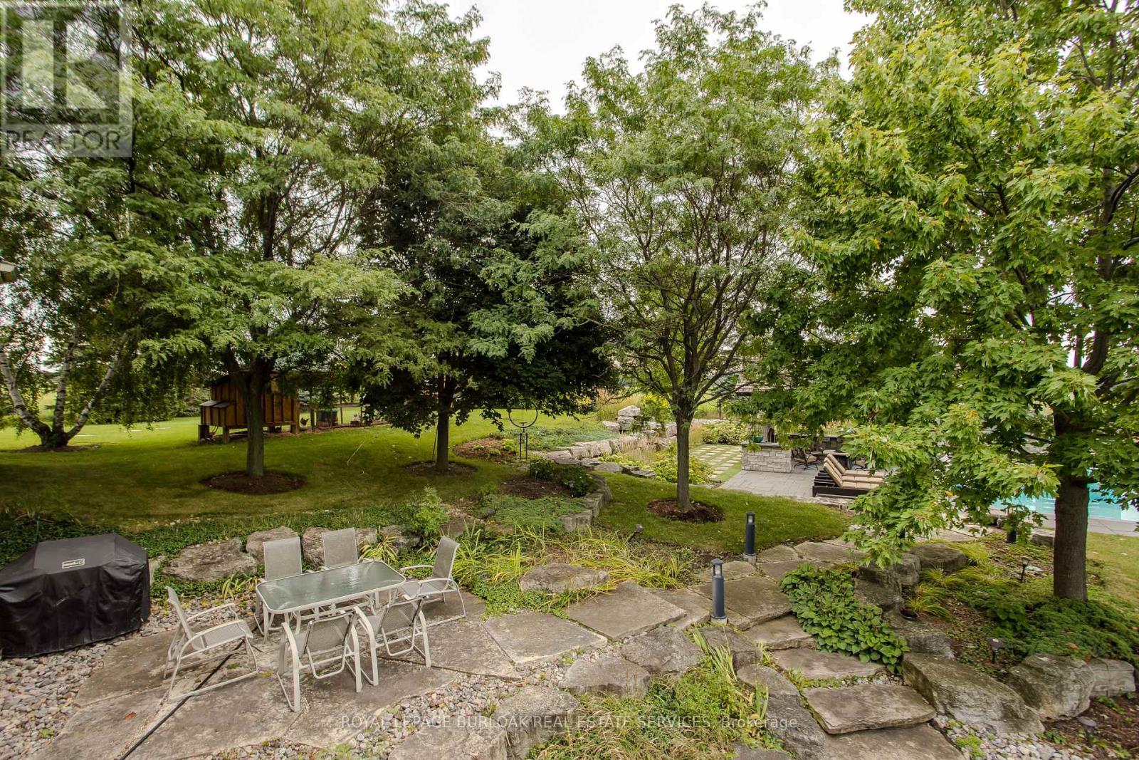 5200 2 Side Road Property Photo 43