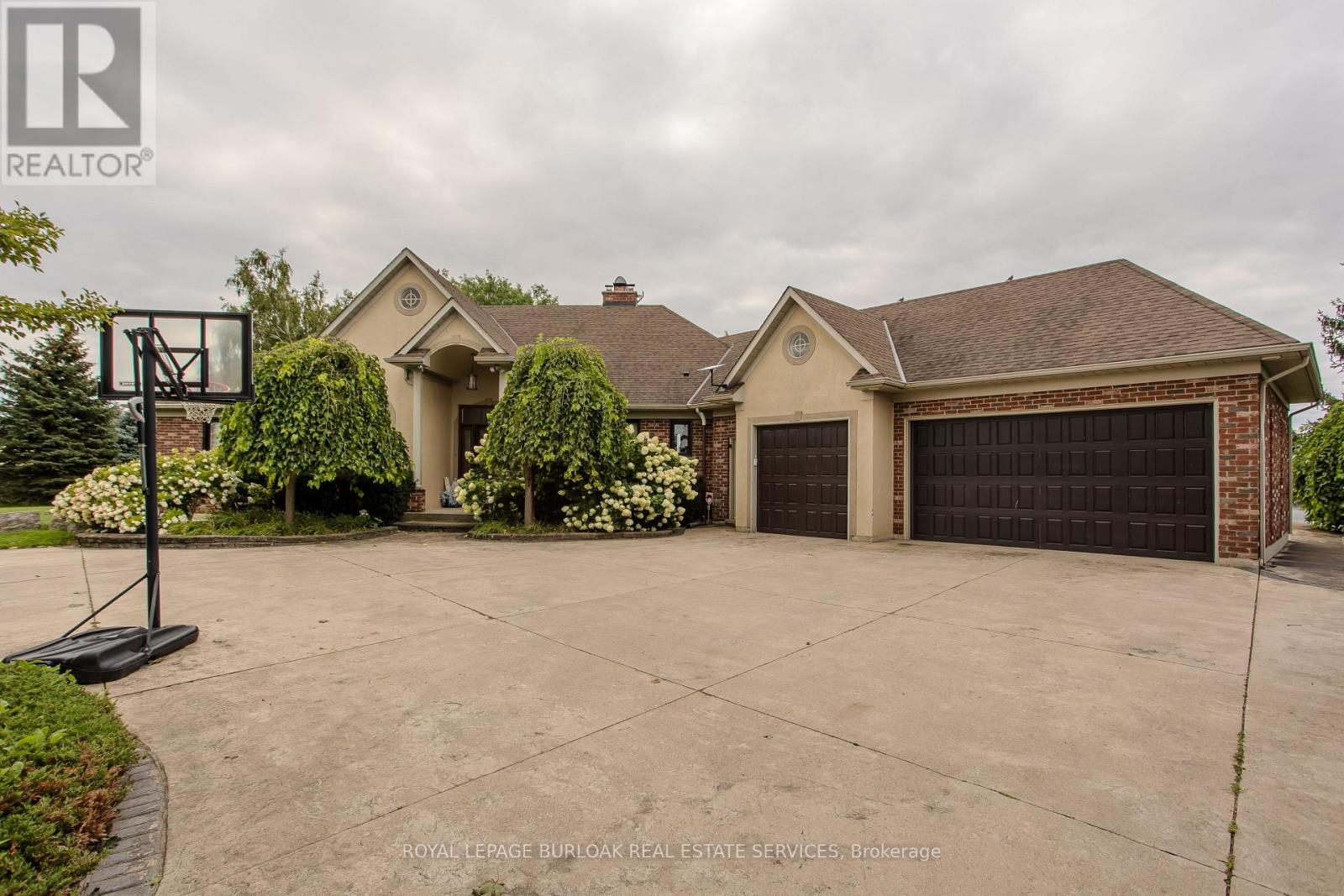 5200 2 Side Road Property Photo 46
