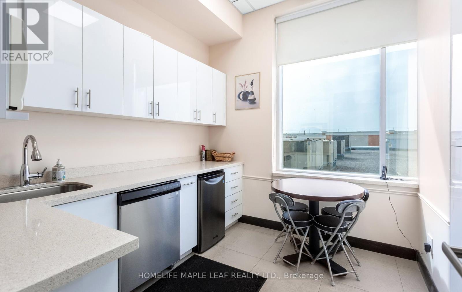 209 - 20 Maritime Ontario Boulevard Property Photo 36