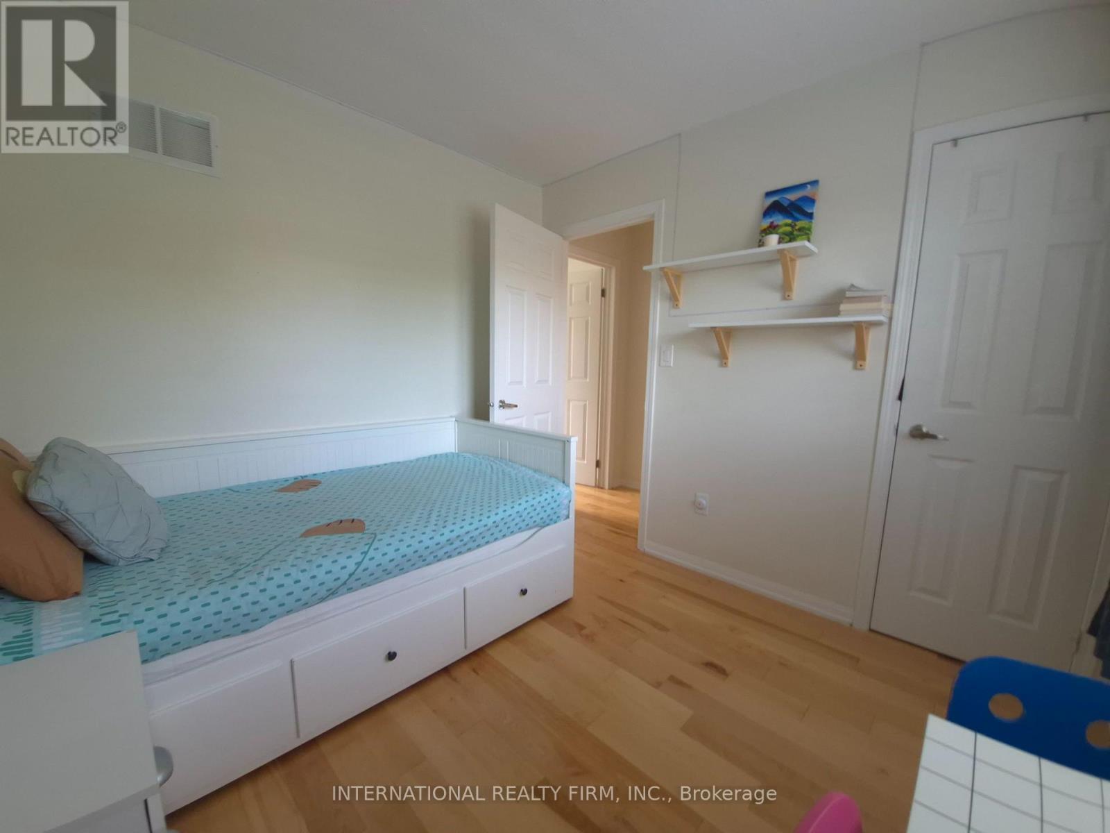 2588 Valleyridge Drive Property Photo 14