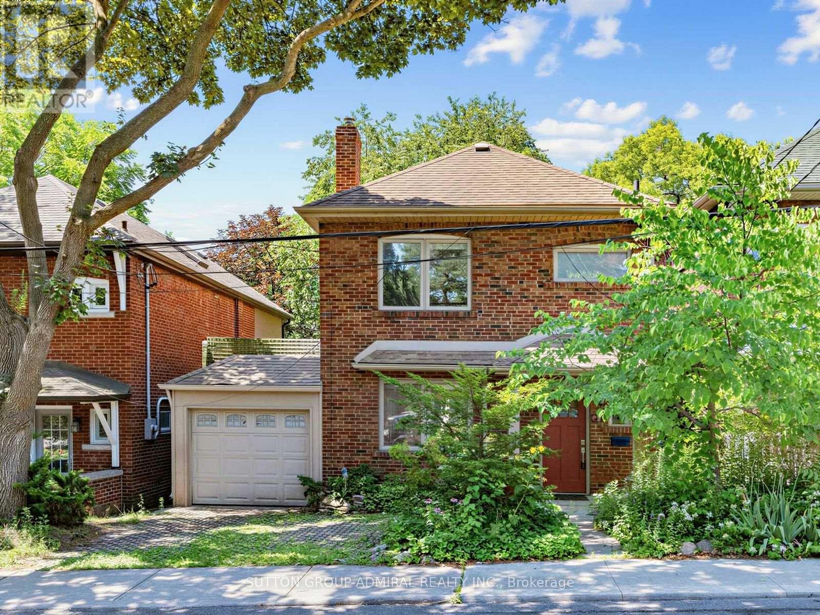 LOWER - 246 ELLIS AVENUE