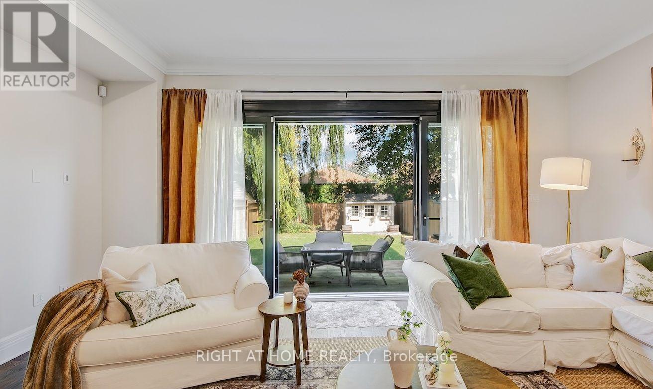 1017 Lorne Park Road Property Photo 16