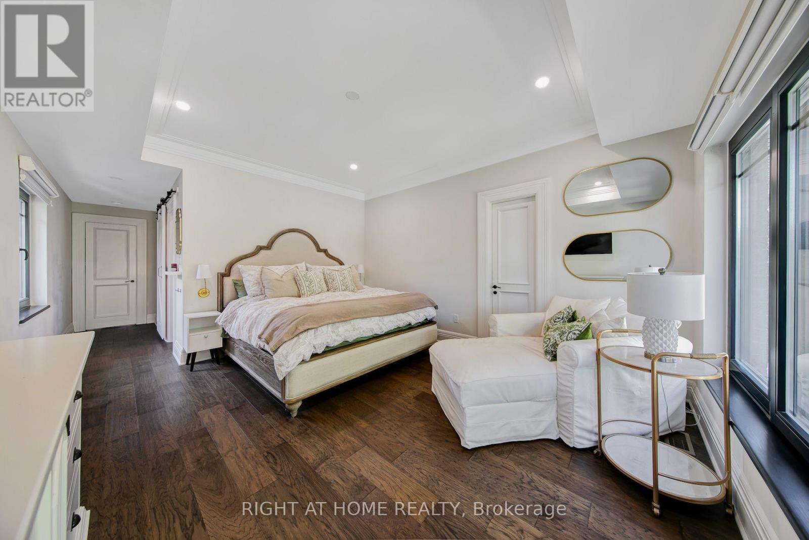 1017 Lorne Park Road Property Photo 20