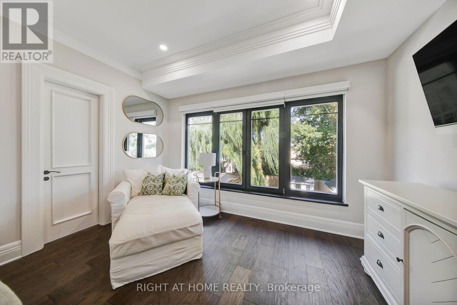 1017 Lorne Park Road Property Photo 21
