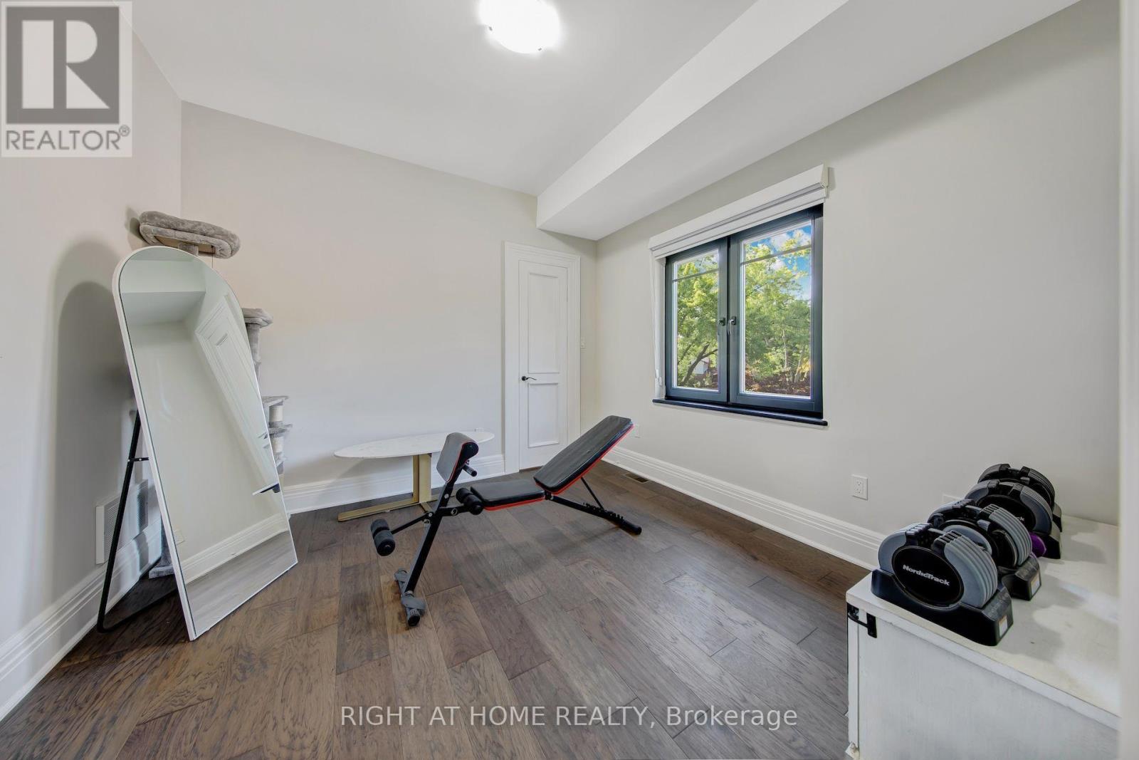 1017 Lorne Park Road Property Photo 31