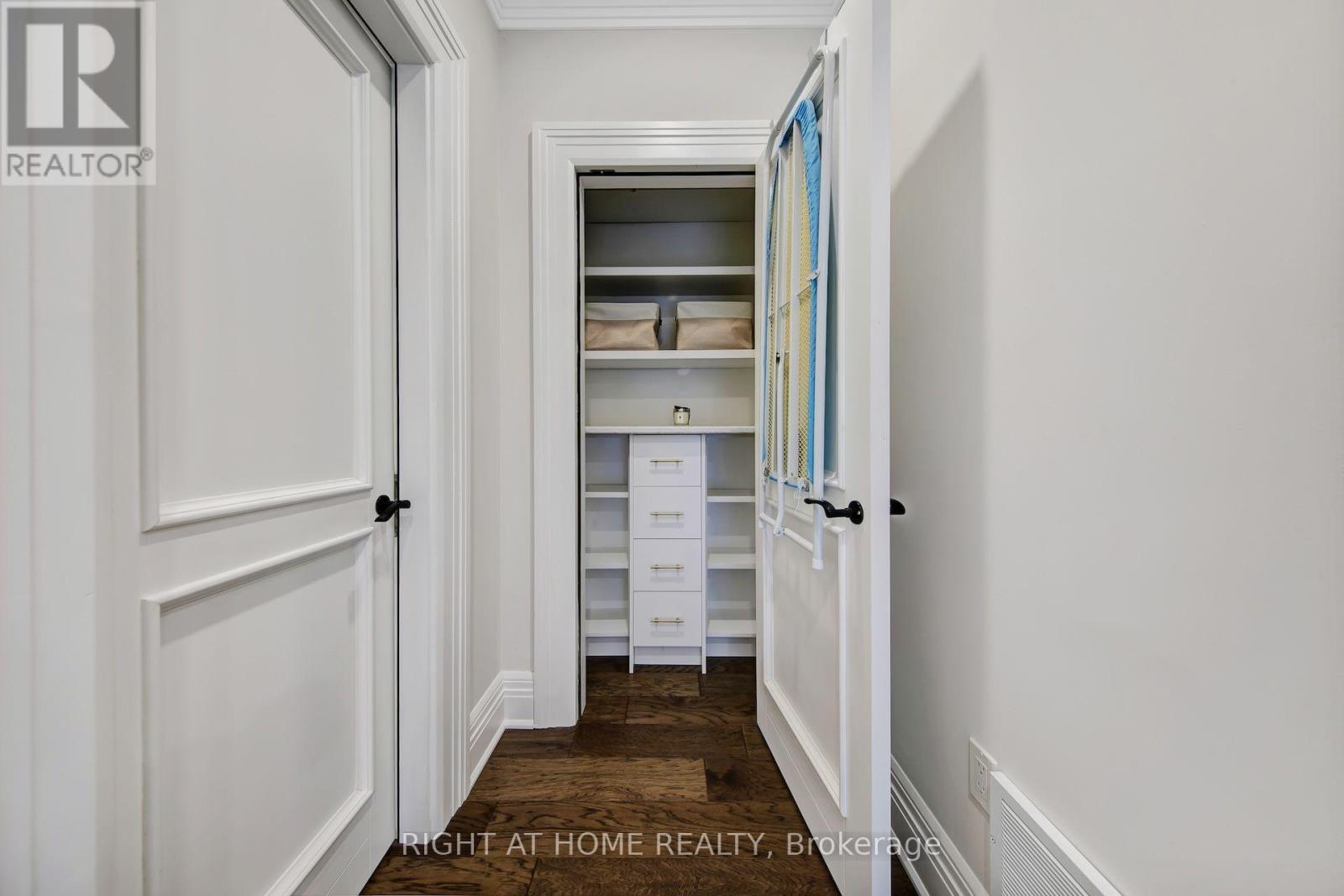 1017 Lorne Park Road Property Photo 35