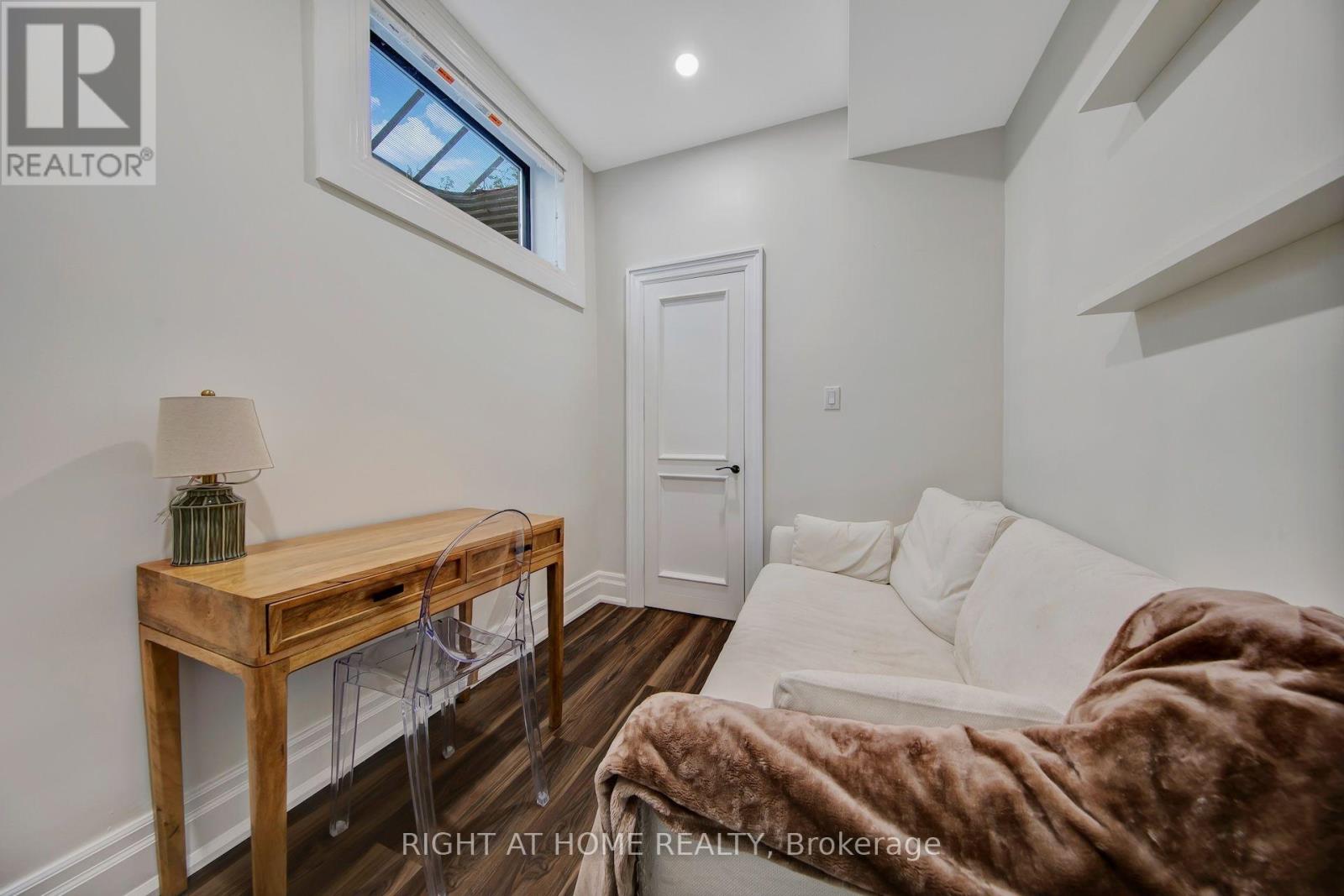 1017 Lorne Park Road Property Photo 45