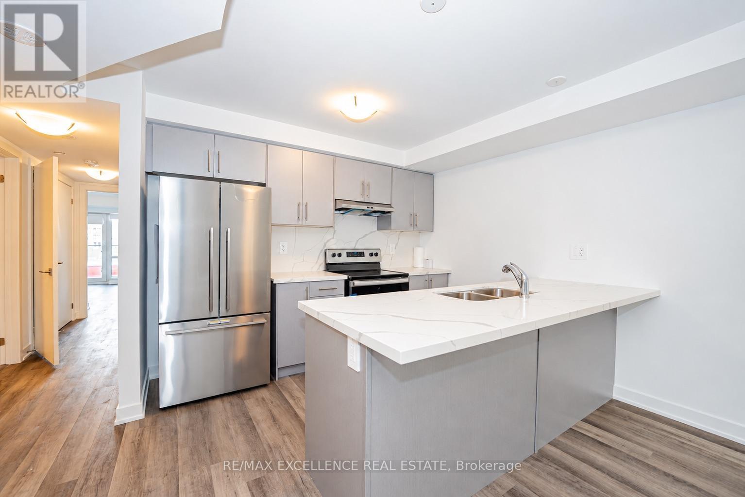 10 - 55 Romilly Avenue Property Photo 8