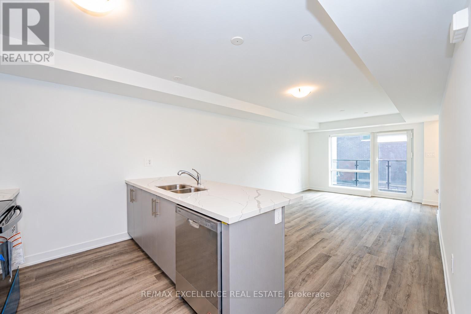10 - 55 Romilly Avenue Property Photo 16