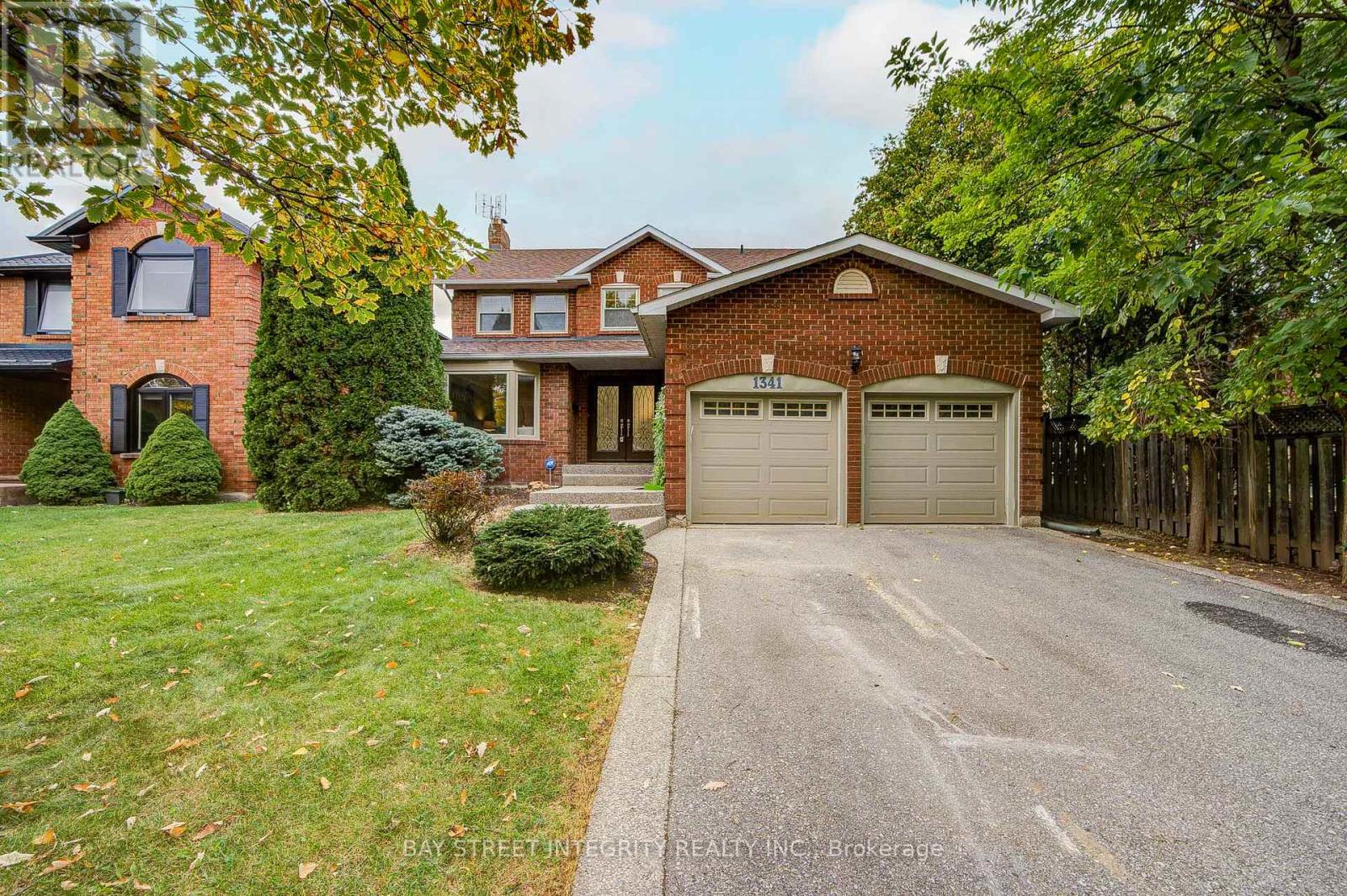 1341 Old English Lane Property Photo 1