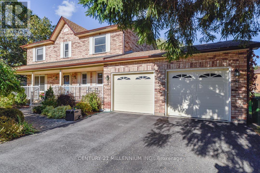 5 Snowberry Court Property Photo 1