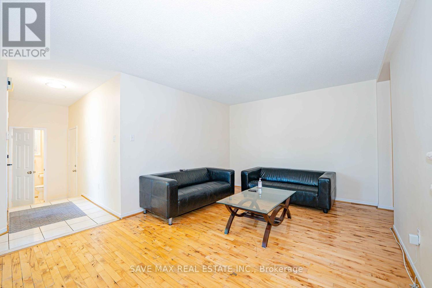 1 Kitto Court Property Photo 8