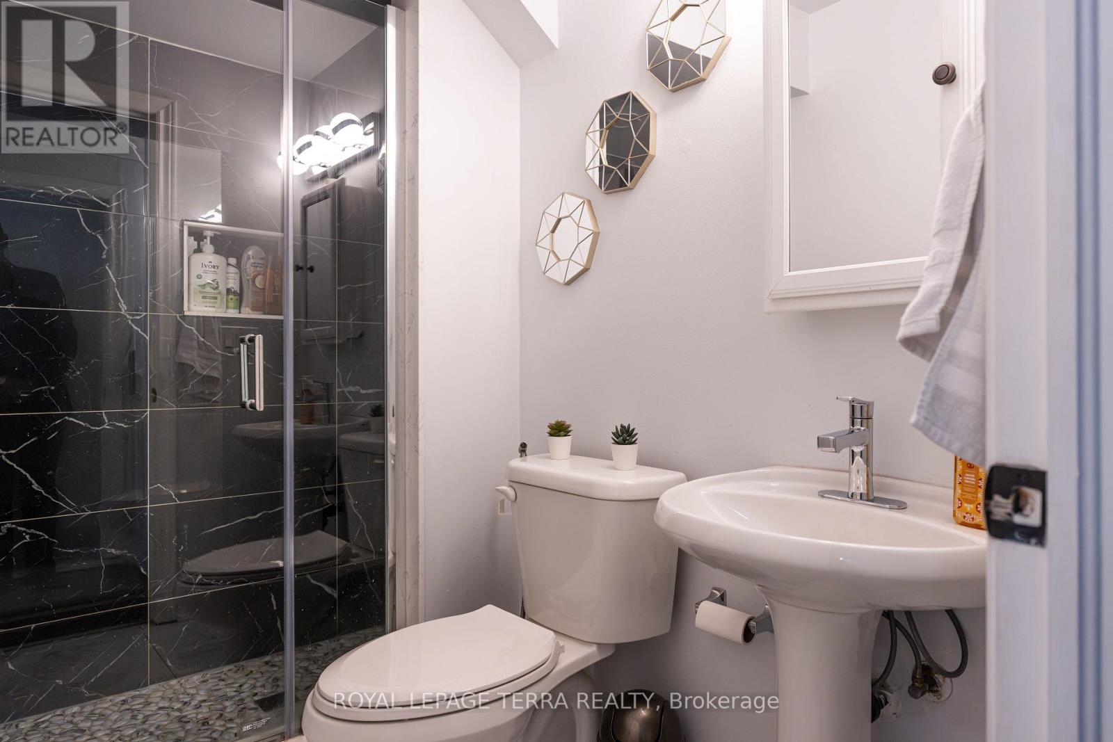 7 - 2871 Darien Road Property Photo 24