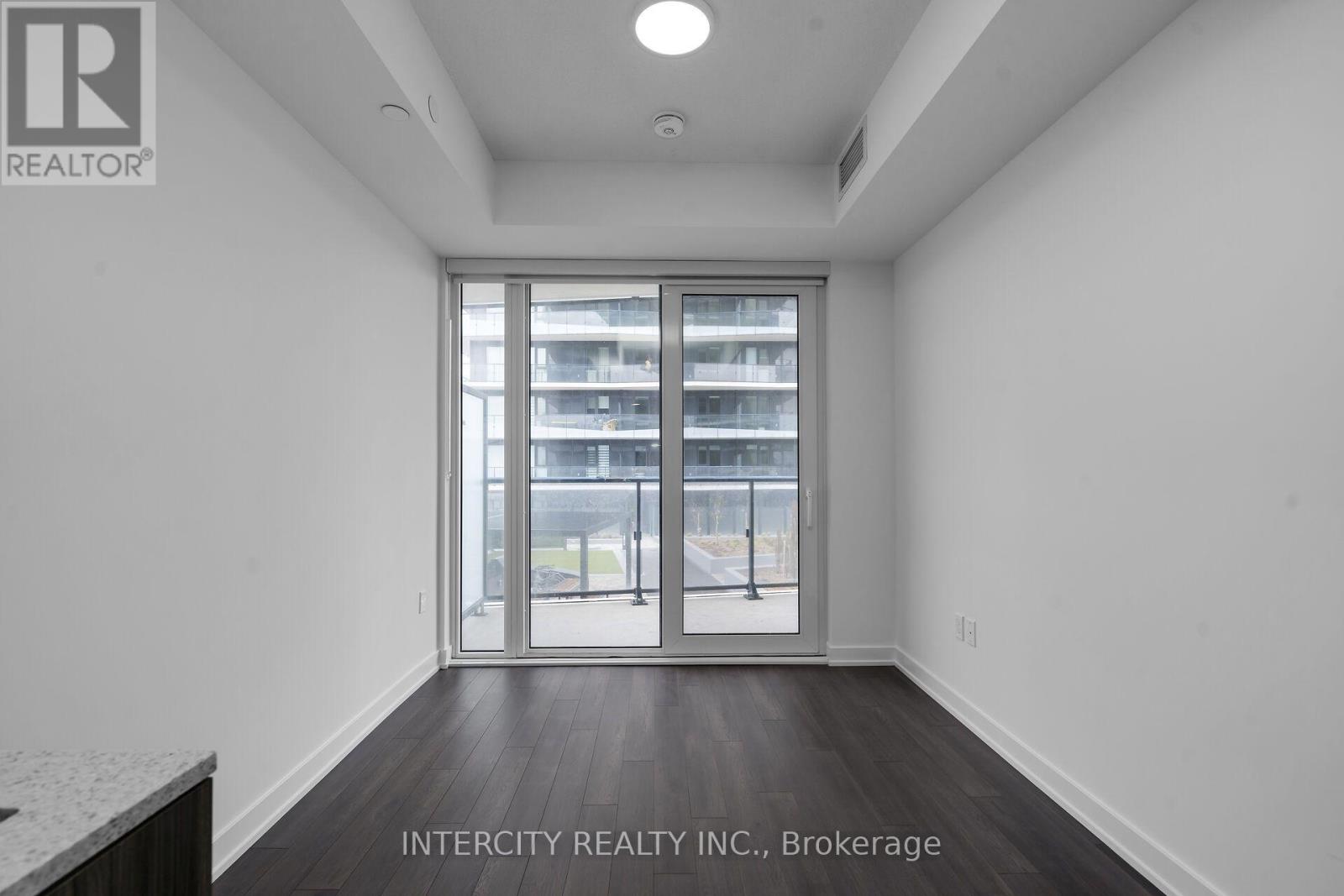 1108 - 15 Skyridge Drive E Property Photo 10