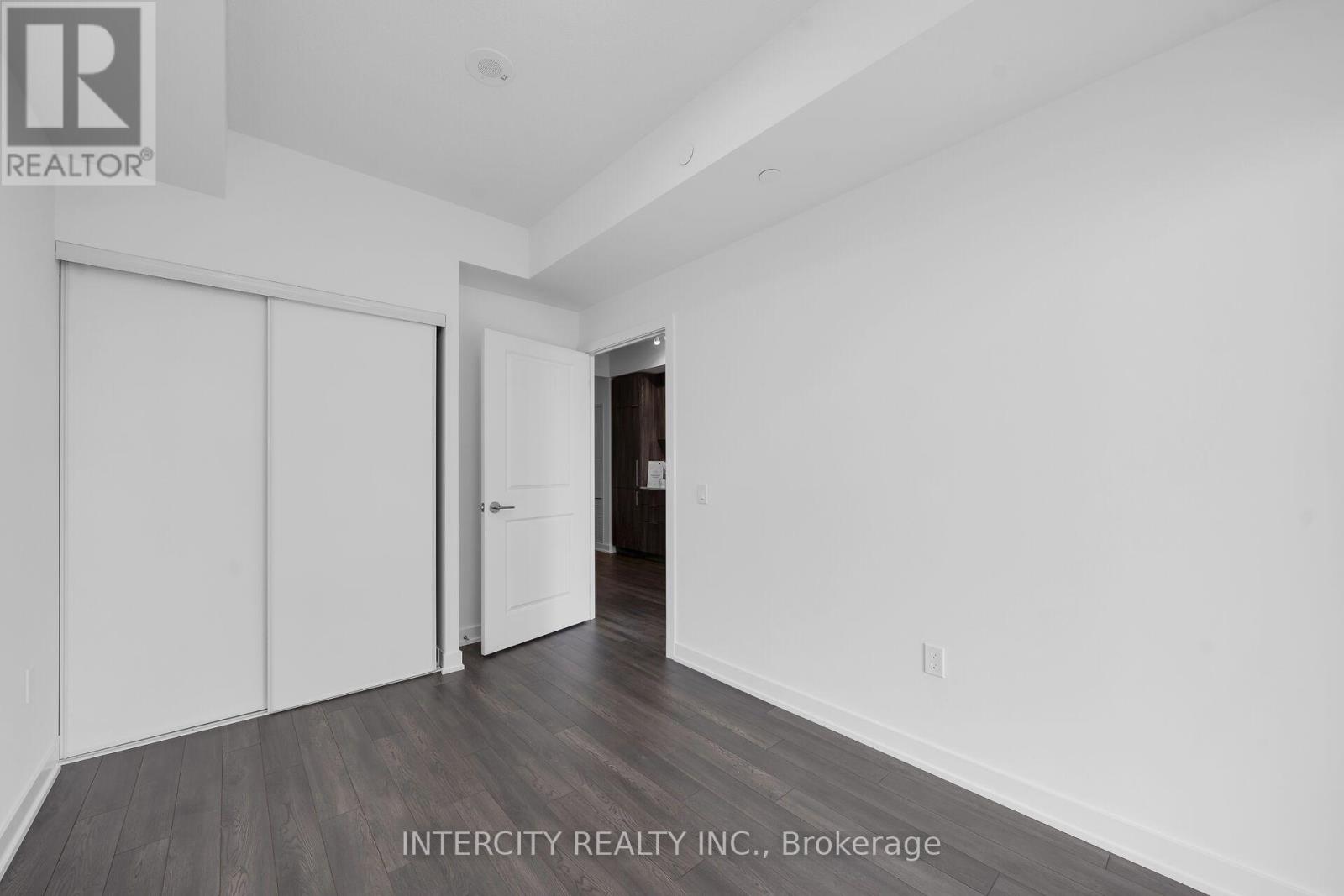 1108 - 15 Skyridge Drive E Property Photo 13
