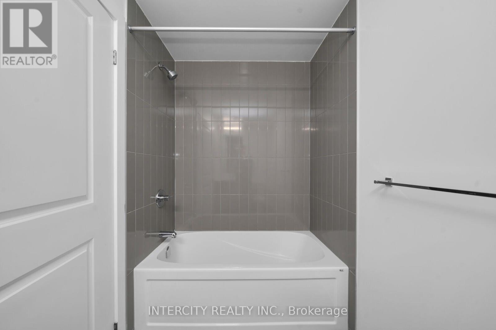 1108 - 15 Skyridge Drive E Property Photo 15