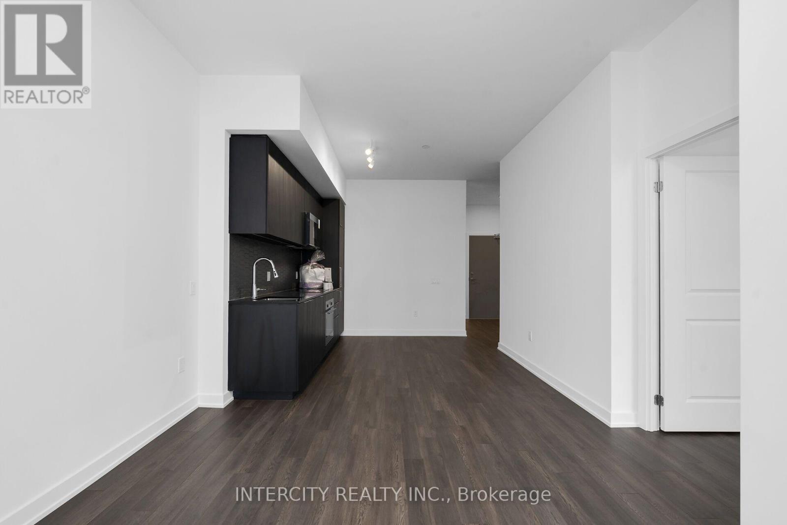 1813 - 15 Skyridge Drive E Property Photo 11