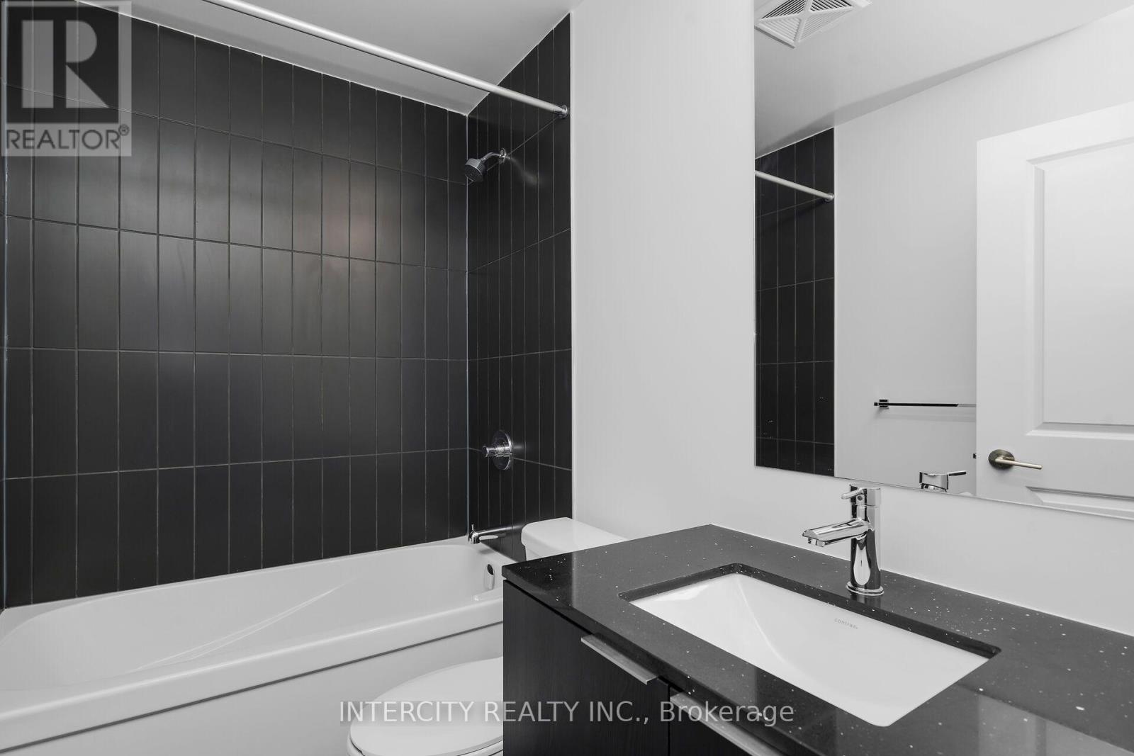1813 - 15 Skyridge Drive E Property Photo 17