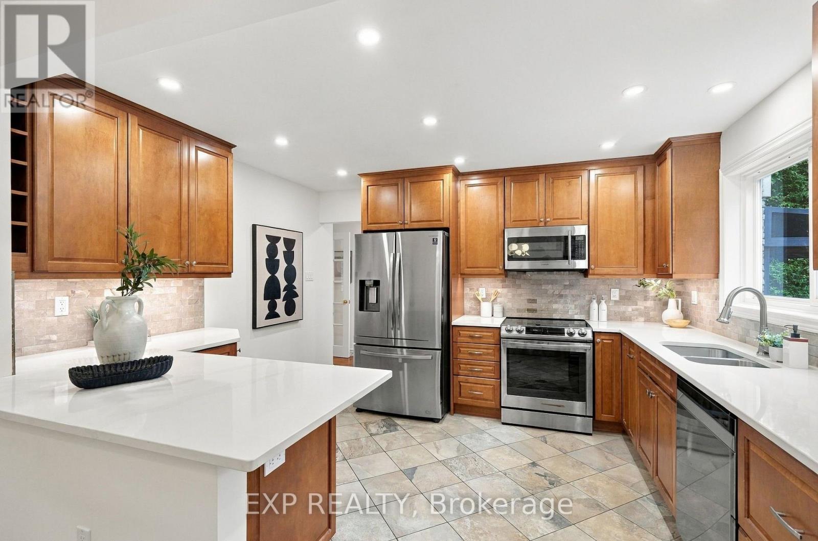 491 Tipperton Crescent Property Photo 13