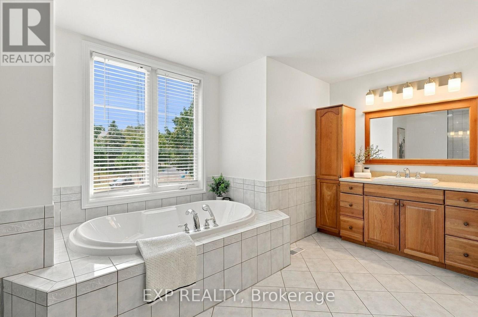 491 Tipperton Crescent Property Photo 23