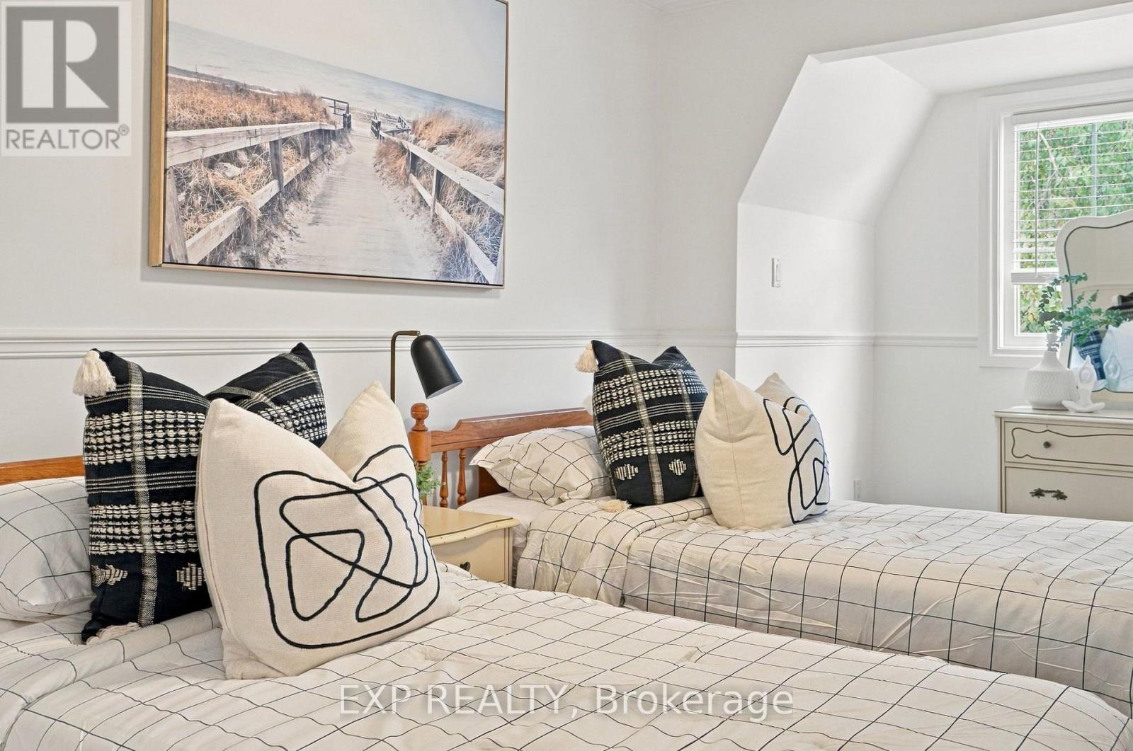 491 Tipperton Crescent Property Photo 27