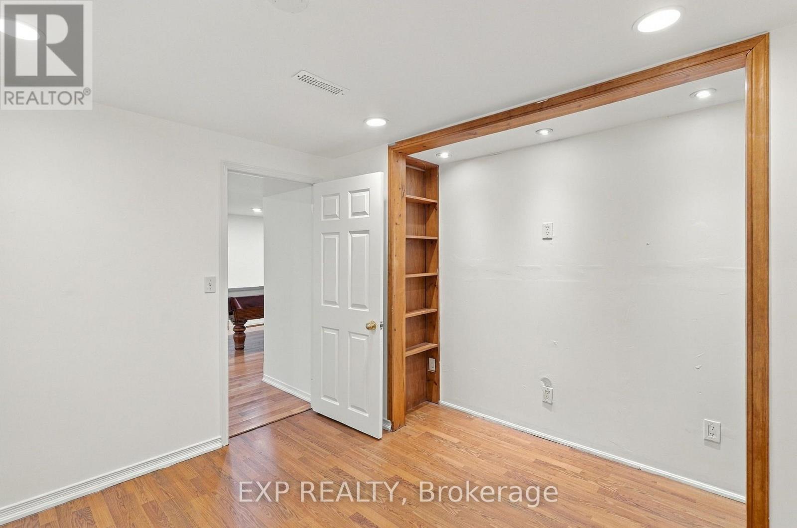 491 Tipperton Crescent Property Photo 39