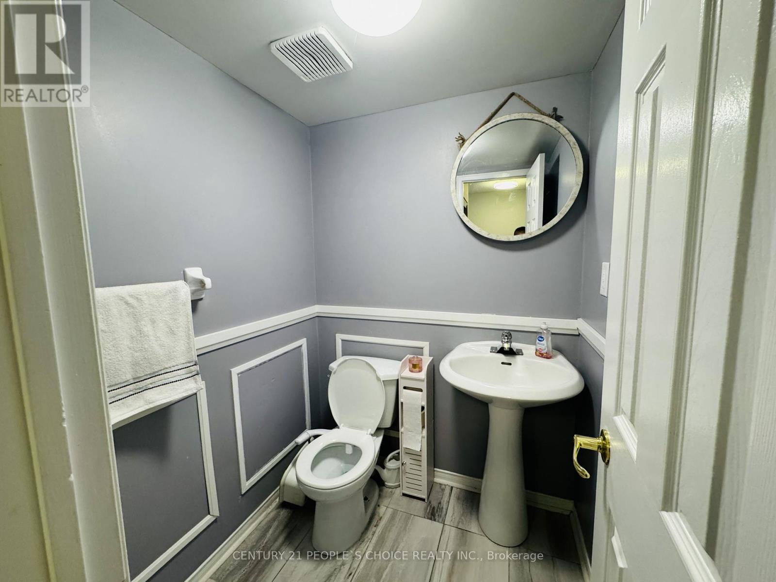 110 Spadina Road Property Photo 7