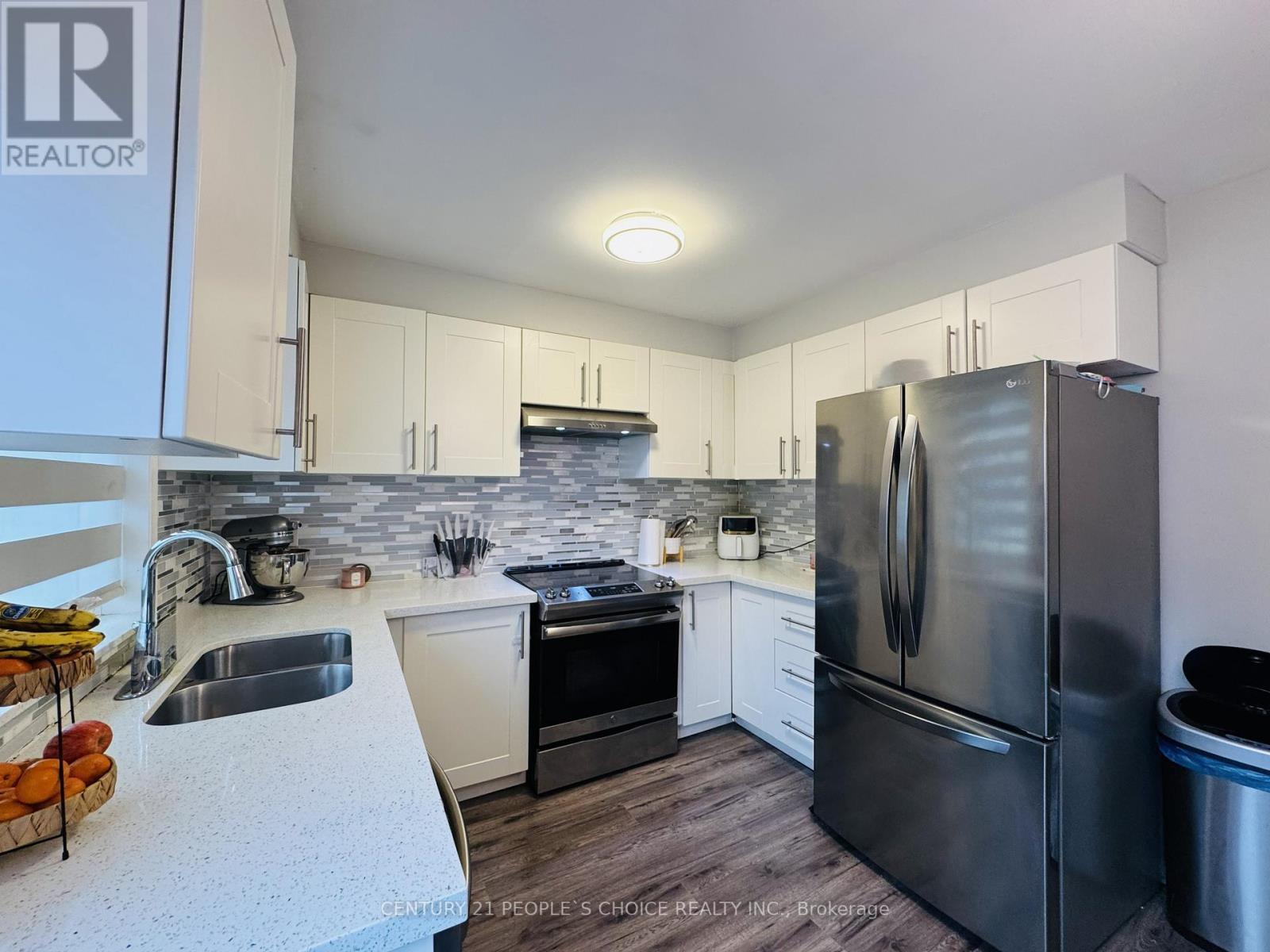 110 Spadina Road Property Photo 9