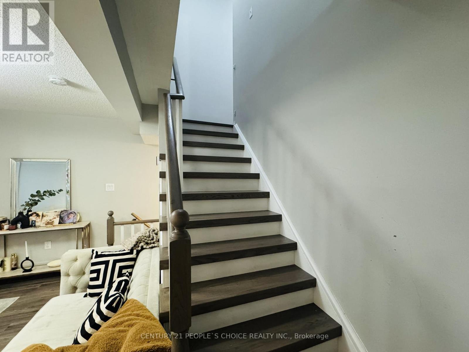 110 Spadina Road Property Photo 12
