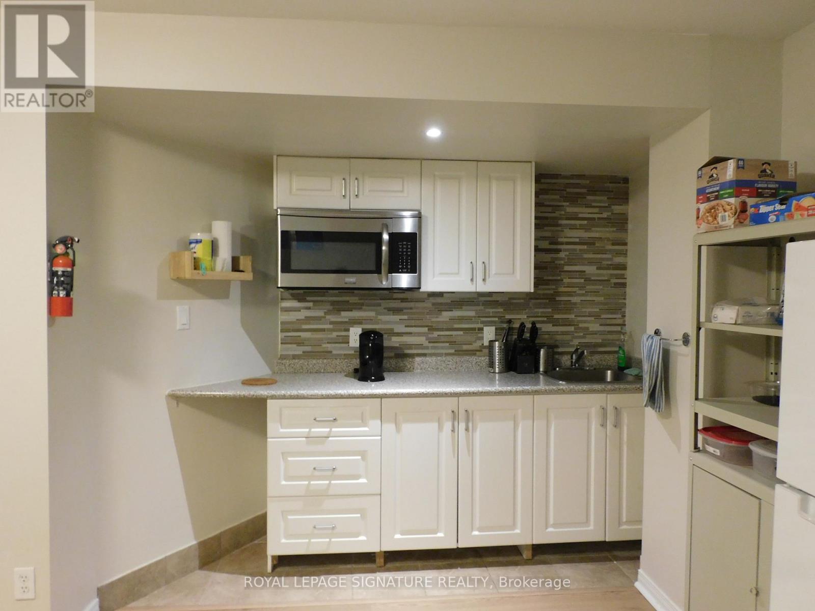 1132 Queen Street W Property Photo 3