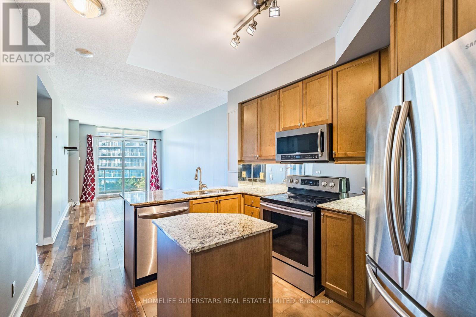 707 - 70 Absolute Avenue Property Photo 3