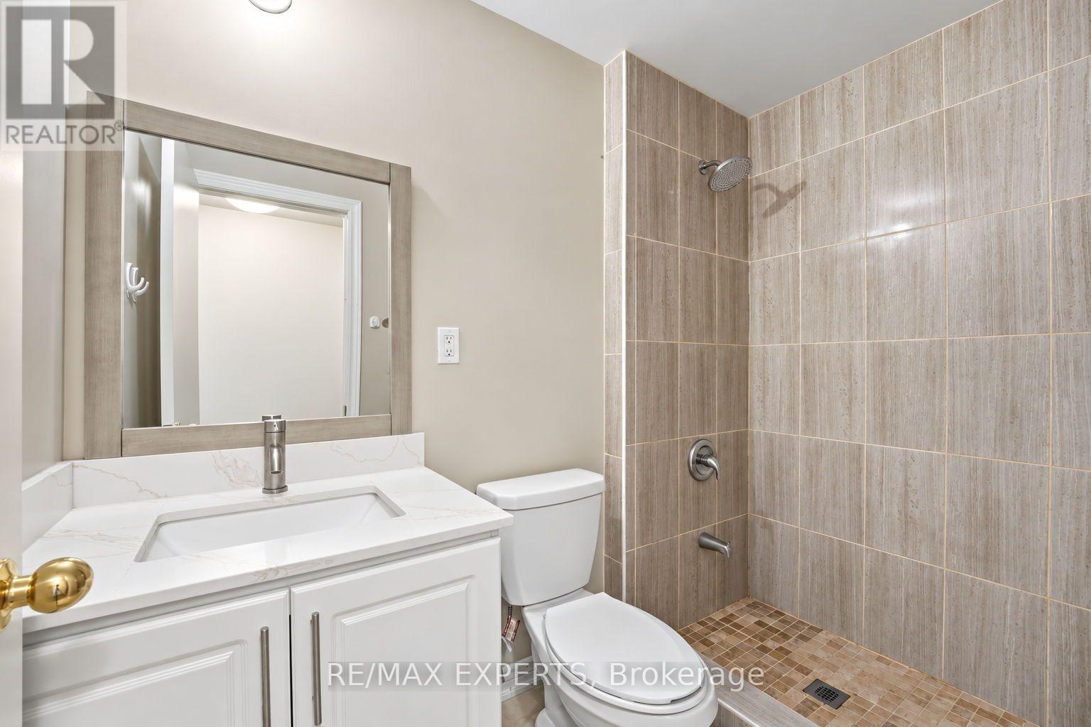 Lower - 331 King Street E Property Photo 12