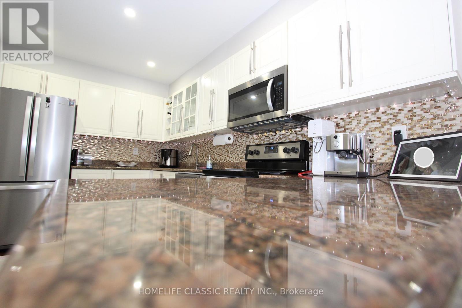 51 - 4635 Regents Terrace Property Photo 21