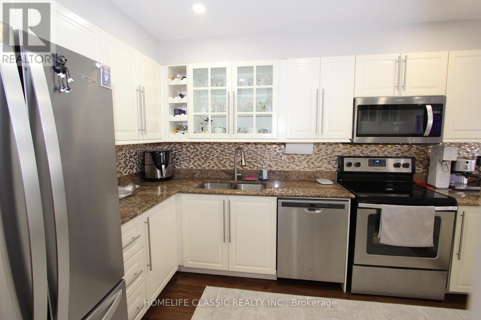 51 - 4635 Regents Terrace Property Photo 23