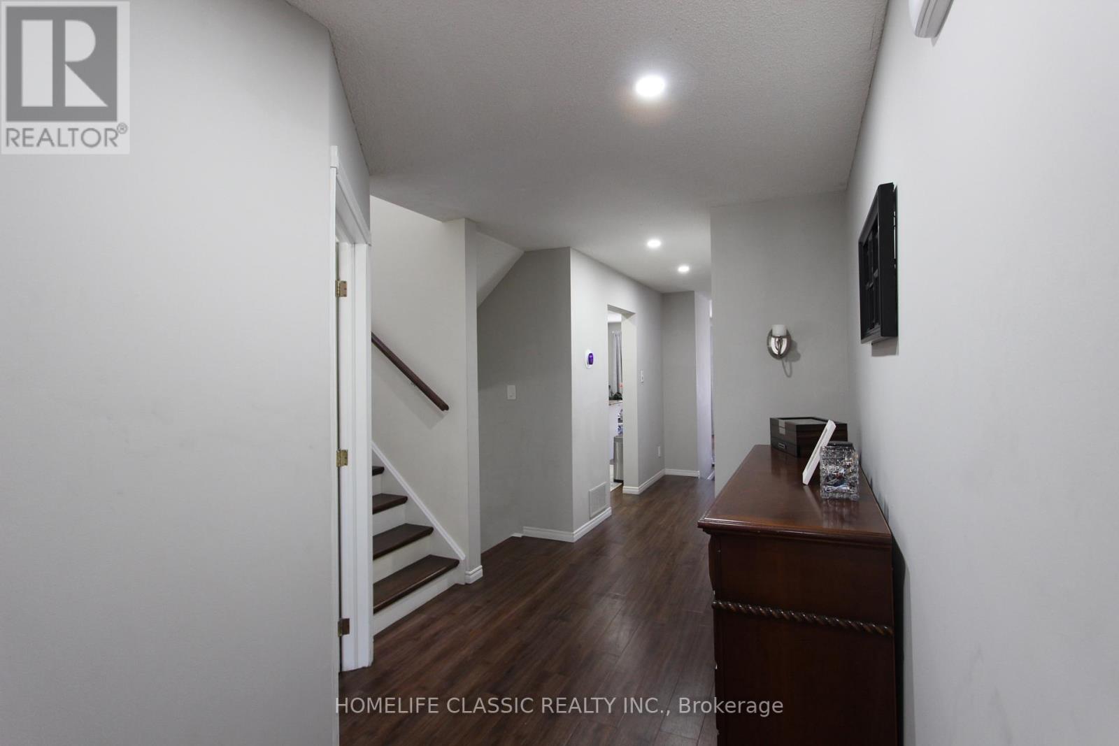 51 - 4635 Regents Terrace Property Photo 27