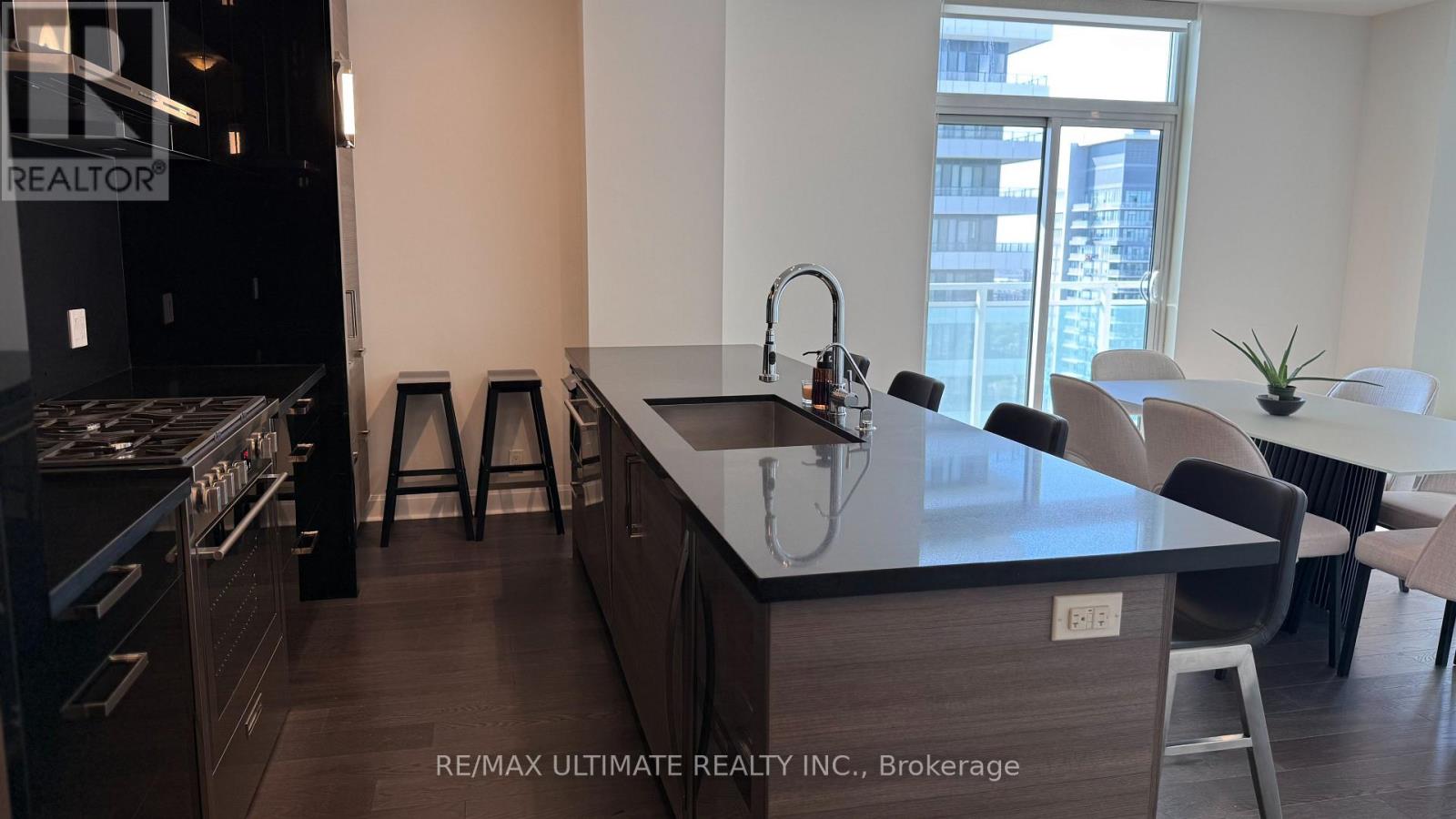 3901 - 33 Shore Breeze Drive Property Photo 10