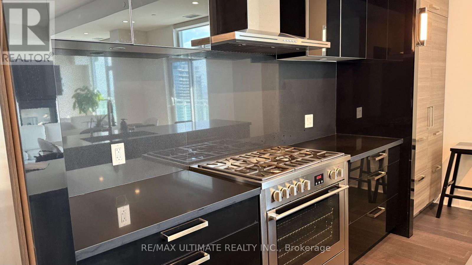 3901 - 33 Shore Breeze Drive Property Photo 12