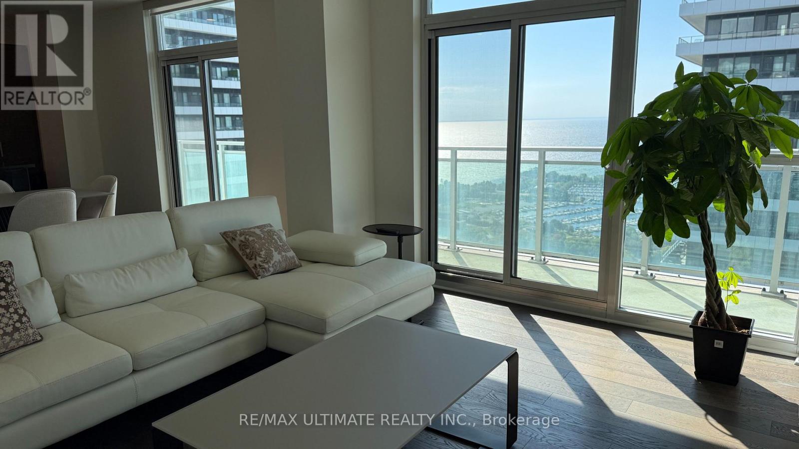 3901 - 33 Shore Breeze Drive Property Photo 13