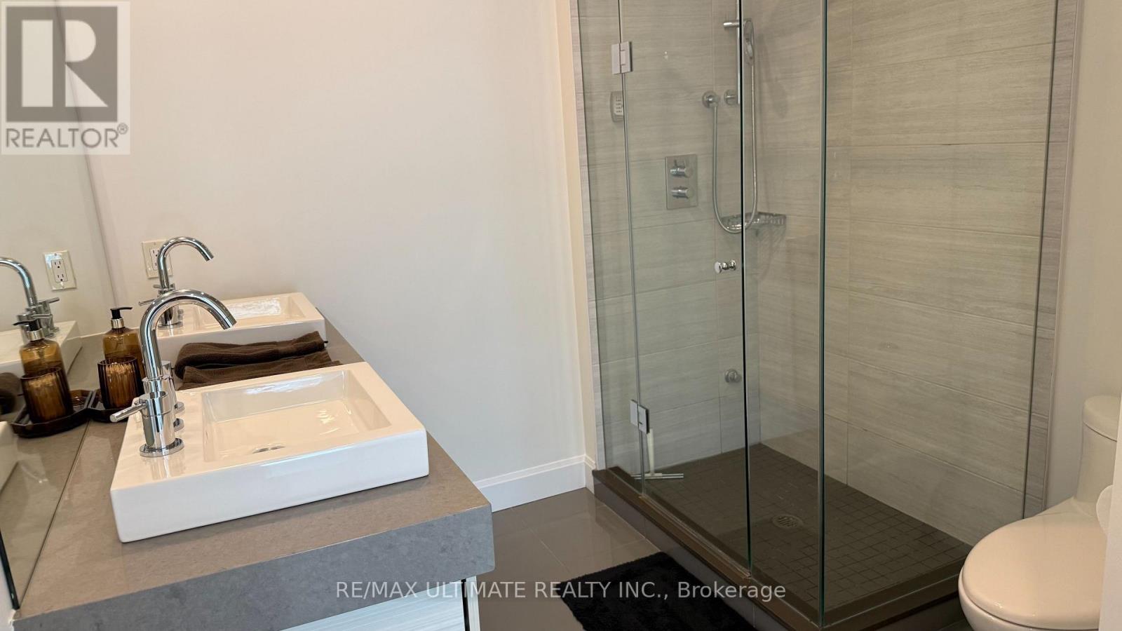 3901 - 33 Shore Breeze Drive Property Photo 14