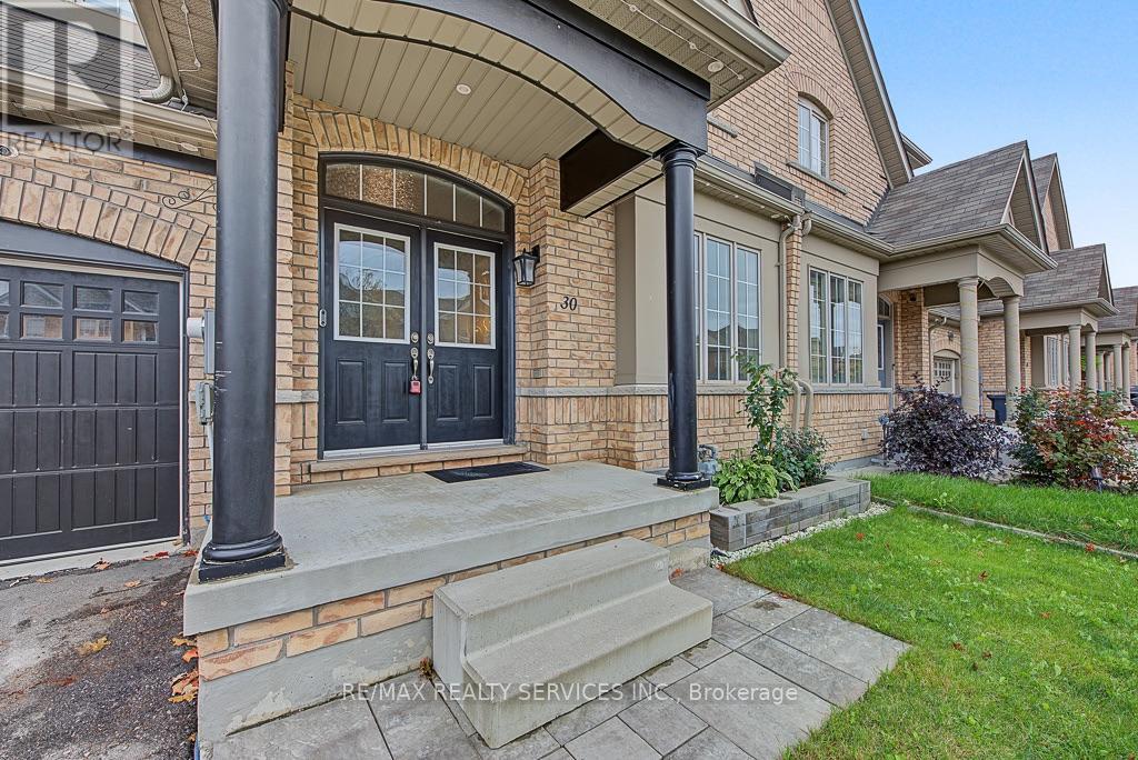 30 Naperton Drive Property Photo 4