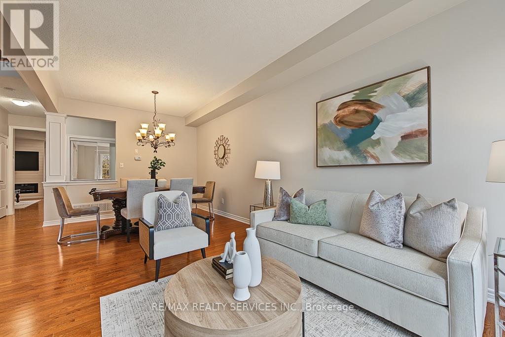 30 Naperton Drive Property Photo 10