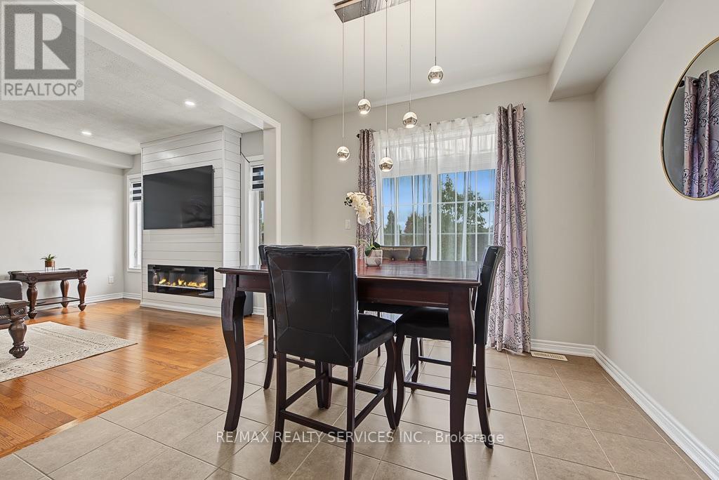 30 Naperton Drive Property Photo 20