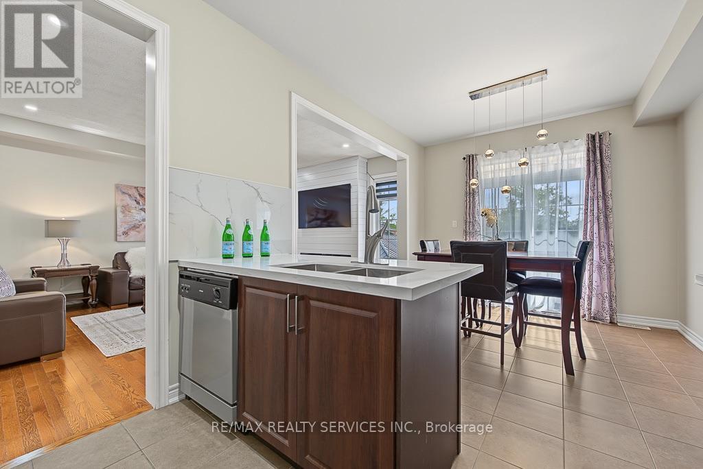30 Naperton Drive Property Photo 24