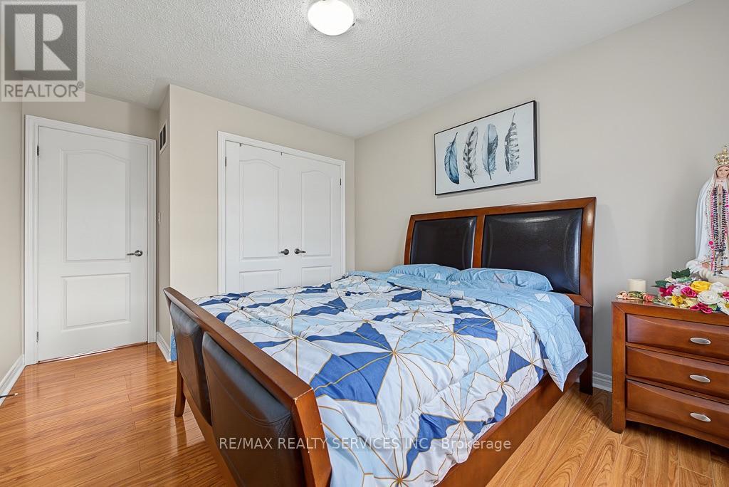 30 Naperton Drive Property Photo 29