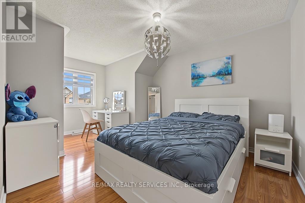 30 Naperton Drive Property Photo 30