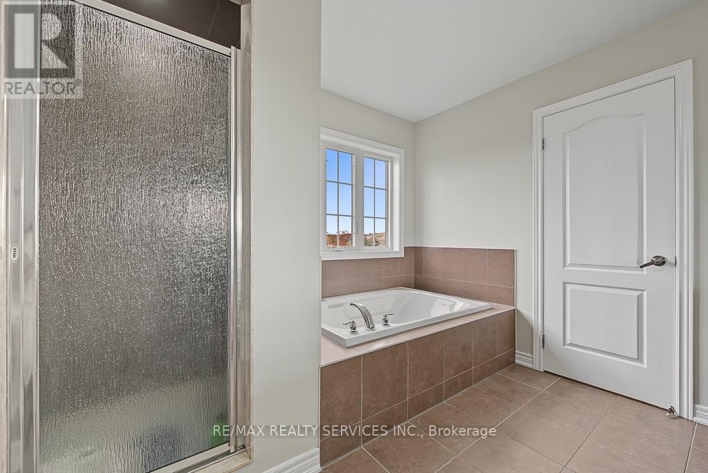 30 Naperton Drive Property Photo 37