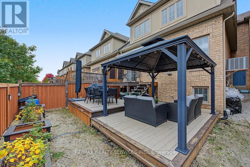30 Naperton Drive Property Photo 44