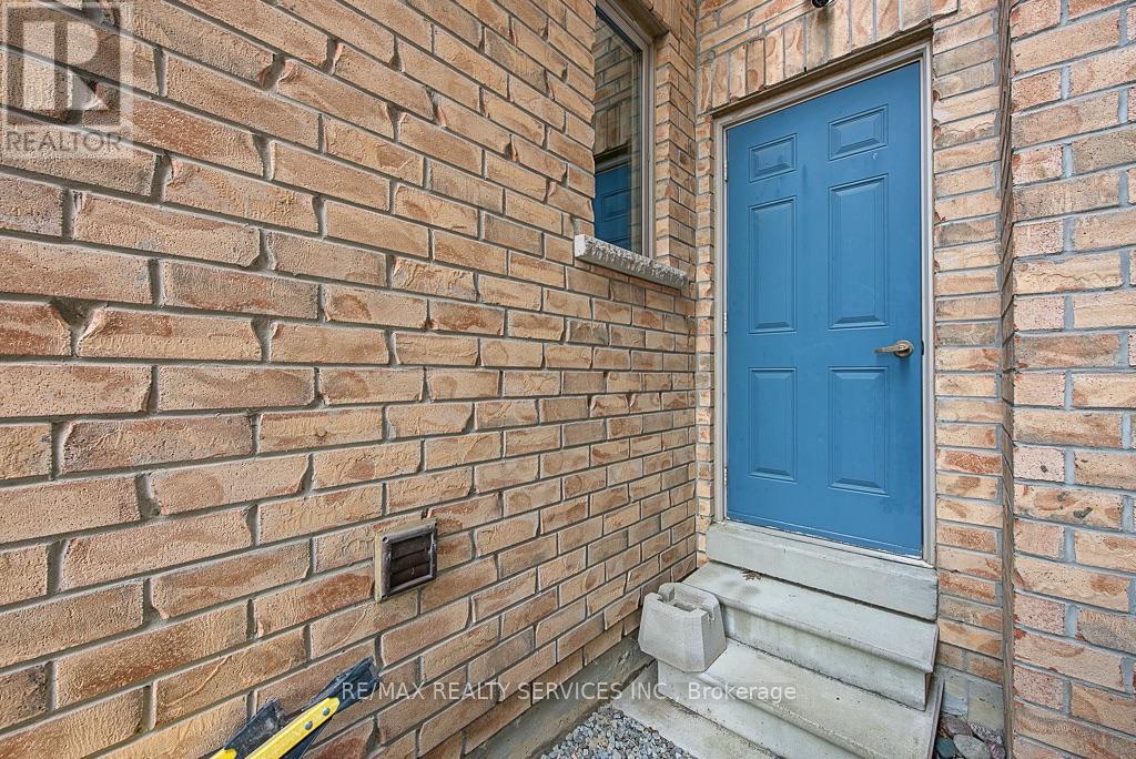30 Naperton Drive Property Photo 48